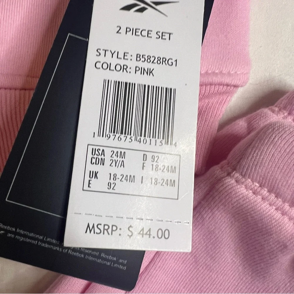 Reebok 2 Piece Performance Fleece Sweatshirt & Jogger Sweatpants Set in Pink‎